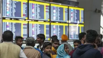 تعليق خدمات الصالات في المطارات الهندية يتسبب في اضطرابات كبيرة