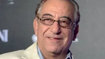 ابنة الفنان أحمد راتب تثير الجدل بسبب عدم تكريم والدها ومحمد إمام يرد