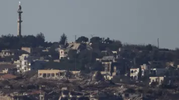 غارات إسرائيلية تدمر مسجدًا في جنوب لبنان