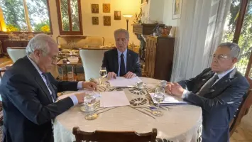 رؤساء سابقون : دعوة لوقف إطلاق النار في لبنان وانتخاب قائد جديد للبلاد