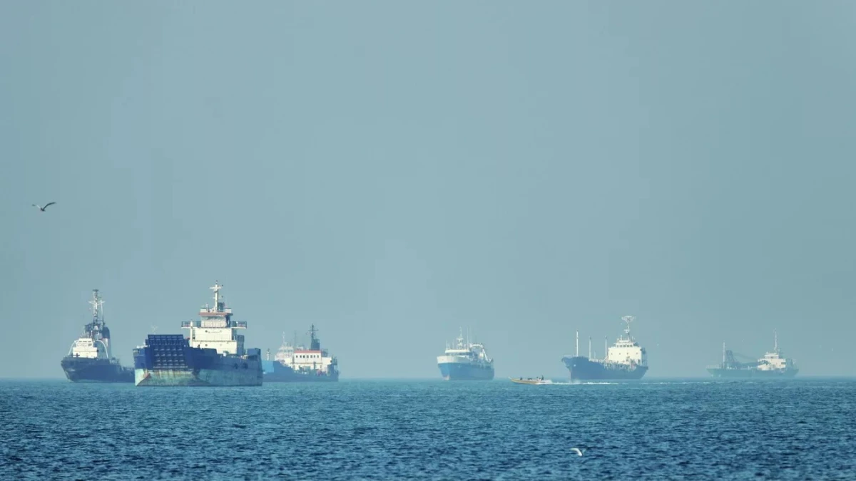 مصادر: السعودية منعت واشنطن من استخدام قواعدها وأجوائها في عملية "مشروع الحرية" لفتح مضيق هرمز