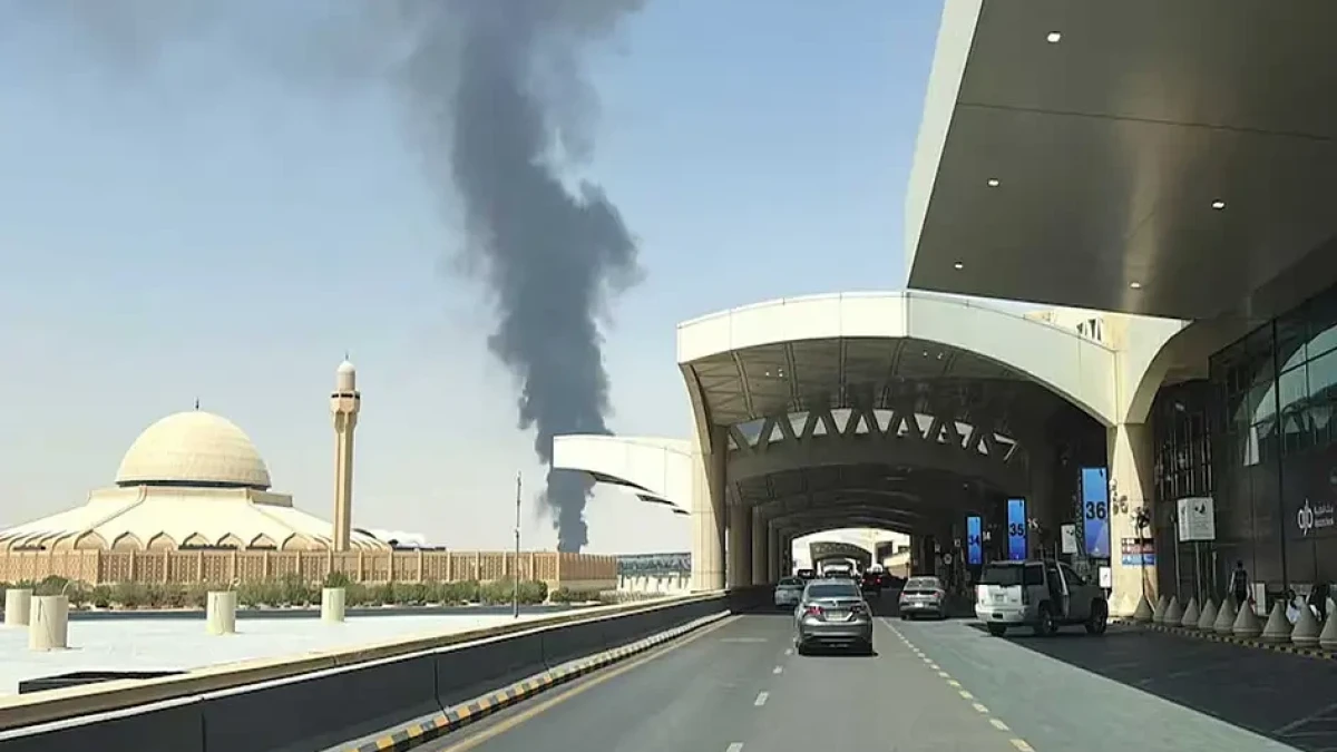 UAE airline flight disruption involving Riyadh services