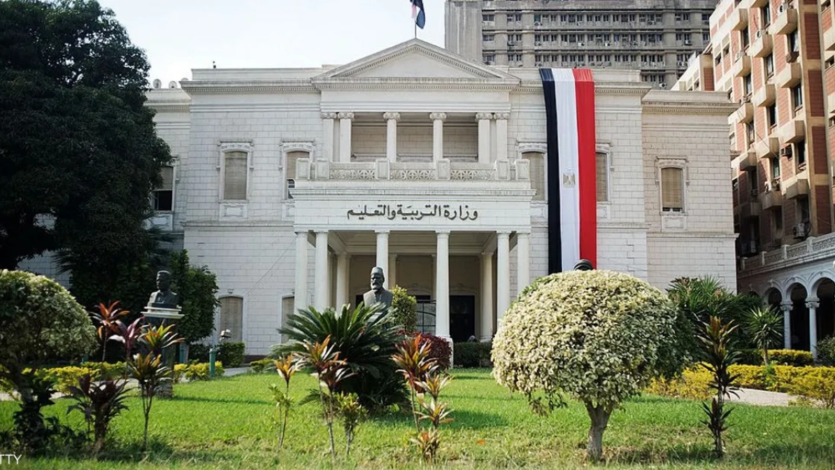 وزارة التعليم المصرية تكشف ملابسات وفاة معلم إثر مشادة مع ولي أمر