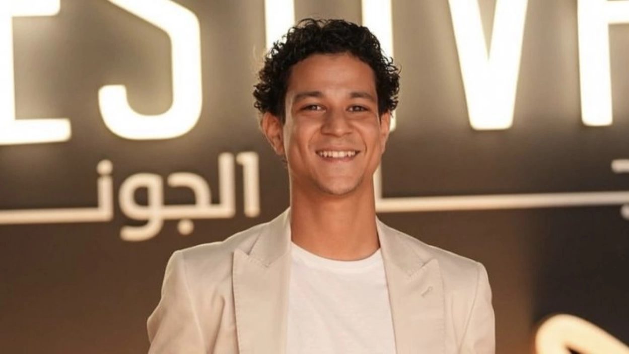أحمد داش يفاجئ الجمهور بخطوبته