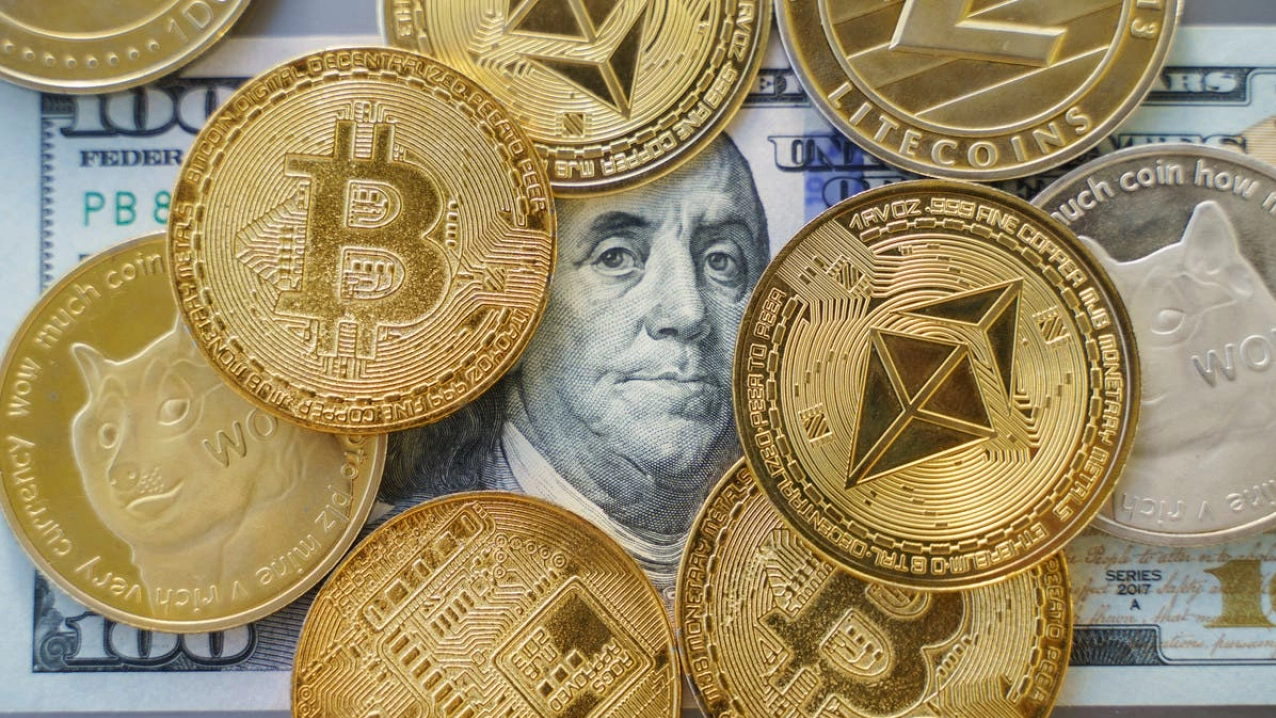 بيتكوين ترتفع إلى 98 ألف دولار للمرة الأولى في تاريخها
