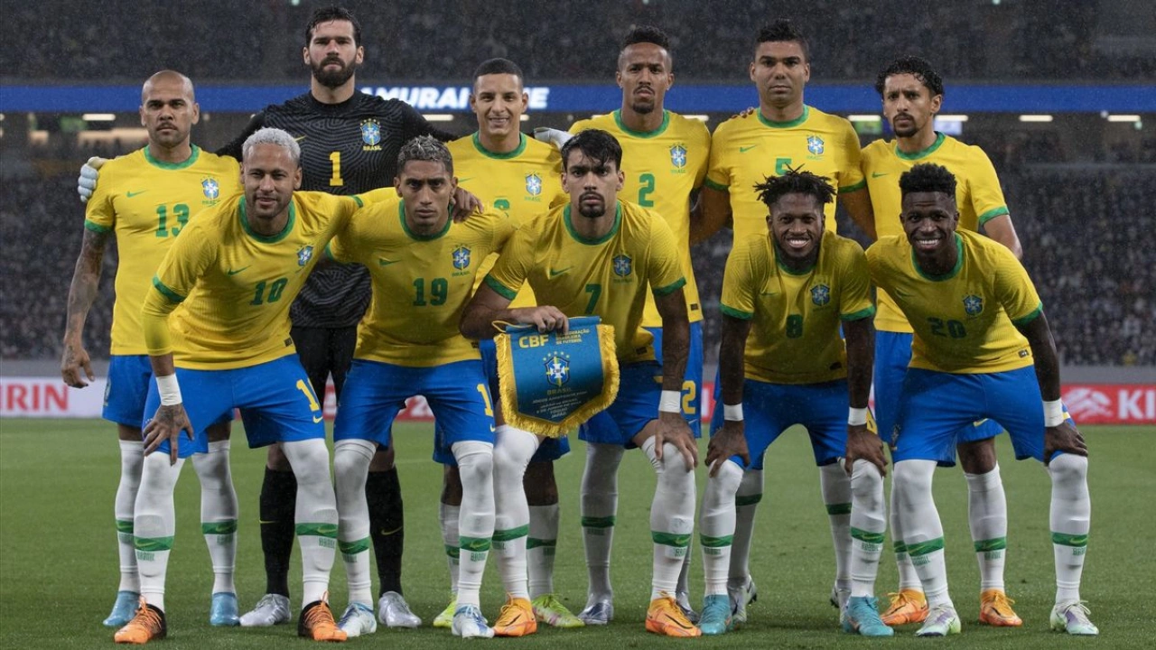 كيف استفاد منتخب البرازيل من لوائح الفيفا لإجراء 7 تبديلات أمام كولومبيا؟
