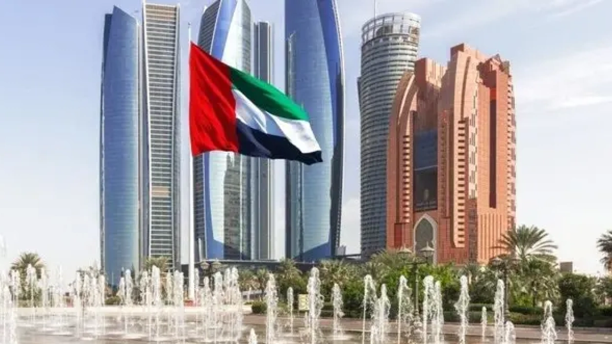 نحو 73% من منشآت القطاع الخاص في الإمارات تضم أقل من 9 مشتغلين