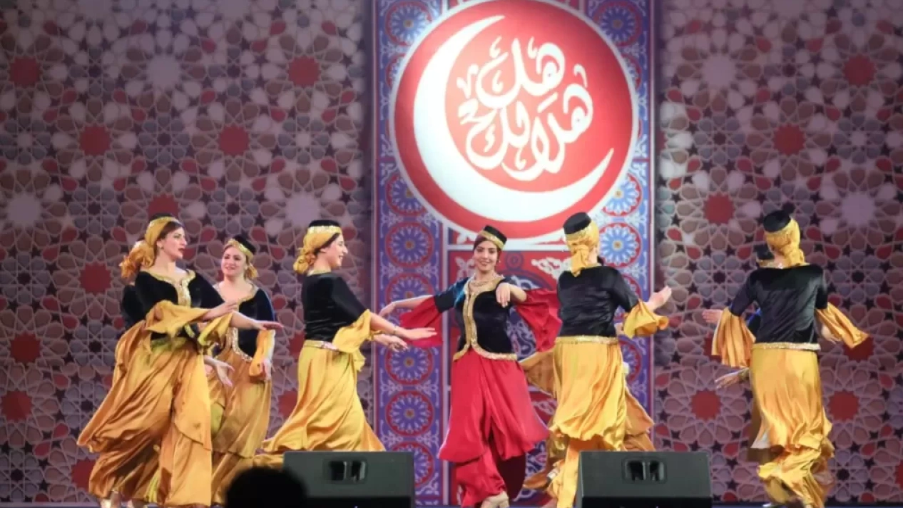 فرقة رضا تُذهل جمهور ساحة الهناجر في الليلة الثامنة عشرة من برنامج "هل هلالك"