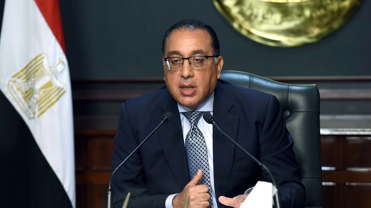 مجلس الوزراء يعتمد قرارات جديدة لتعزيز التعليم والصناعة في البلاد