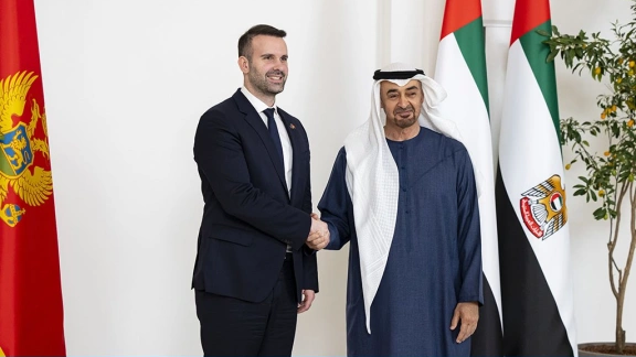 محمد بن زايد وميلويكو سباجيك يتعهدان بتعزيز العلاقات التنموية بين الإمارات ومونتينيغرو