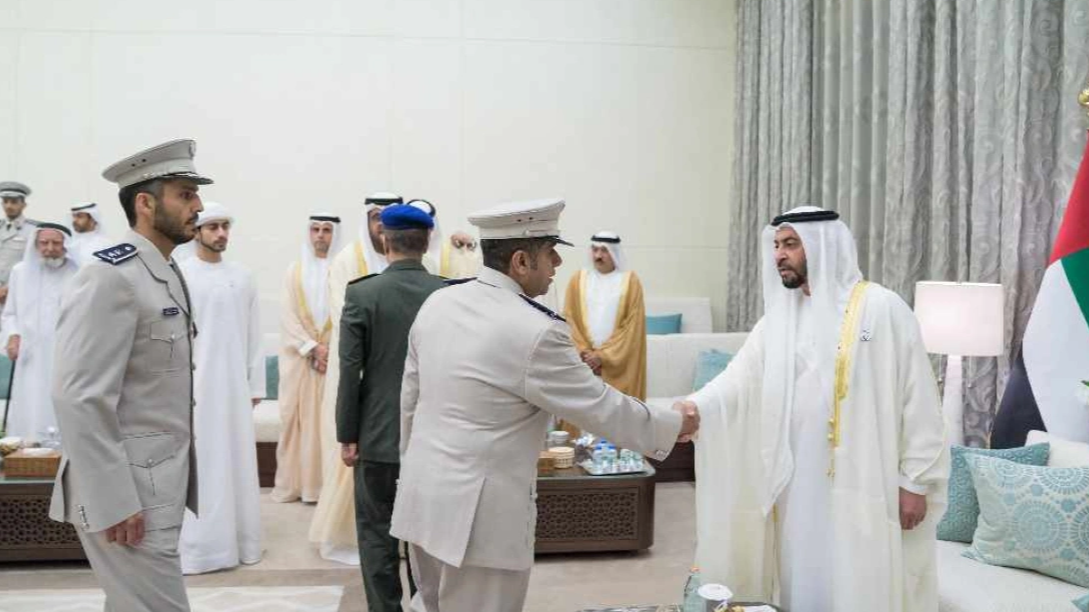 سمو الشيخ حمدان بن زايد يؤدي صلاة عيد الفطر ويستقبل المهنئين في الظفرة