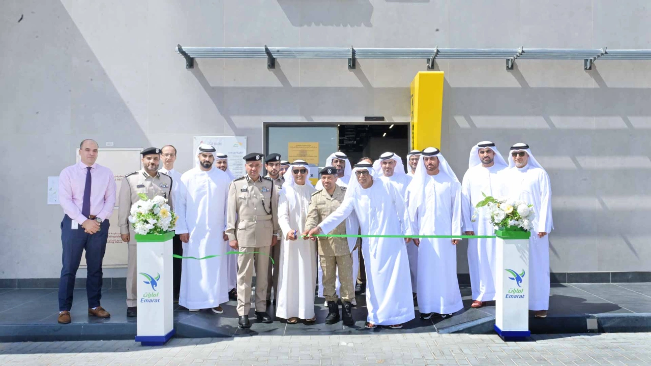 شرطة الشارقة تفتتح مركزاً لفحص المركبات في السيوح