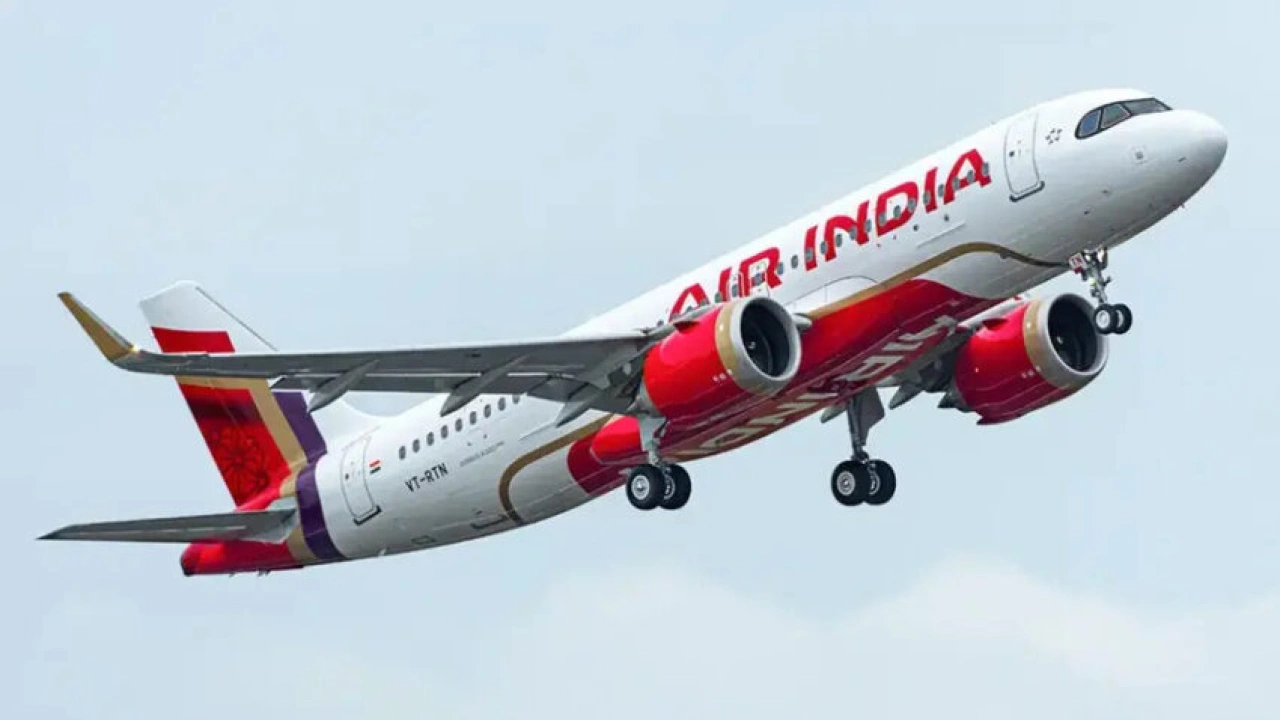 Urgent: Indian passenger plane crashes with 242 passengers on board