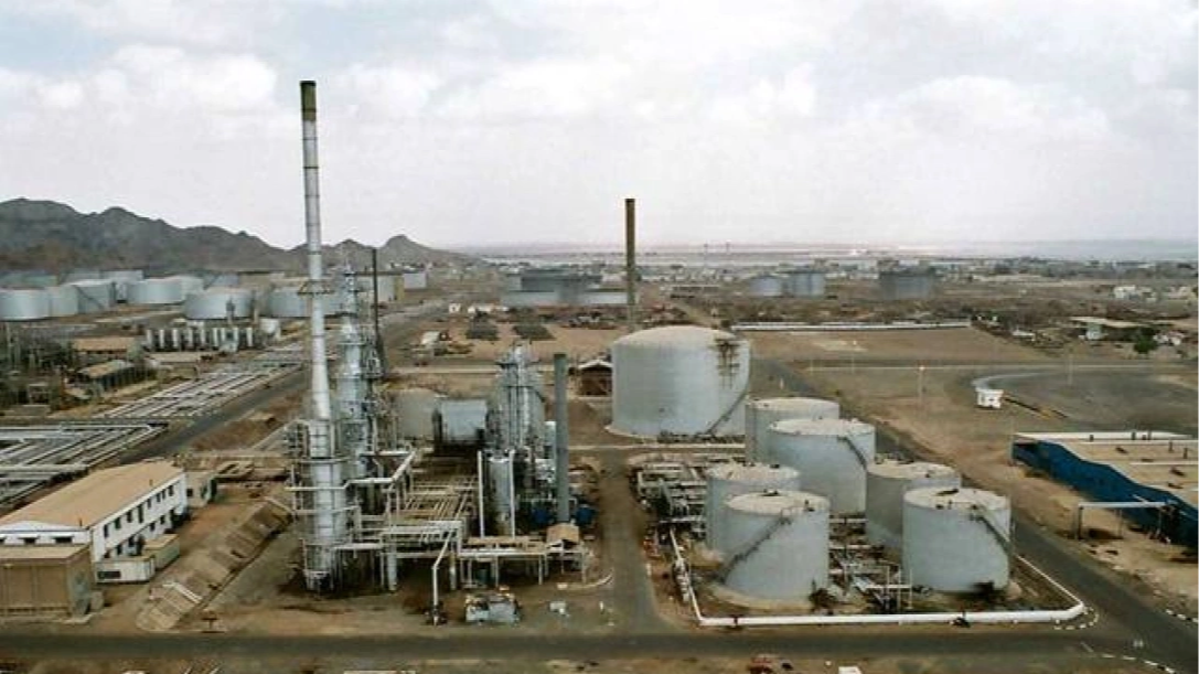 اليمن في طريقه لإعادة تشغيل مصافي عدن بعد توقف لعقد من الزمن