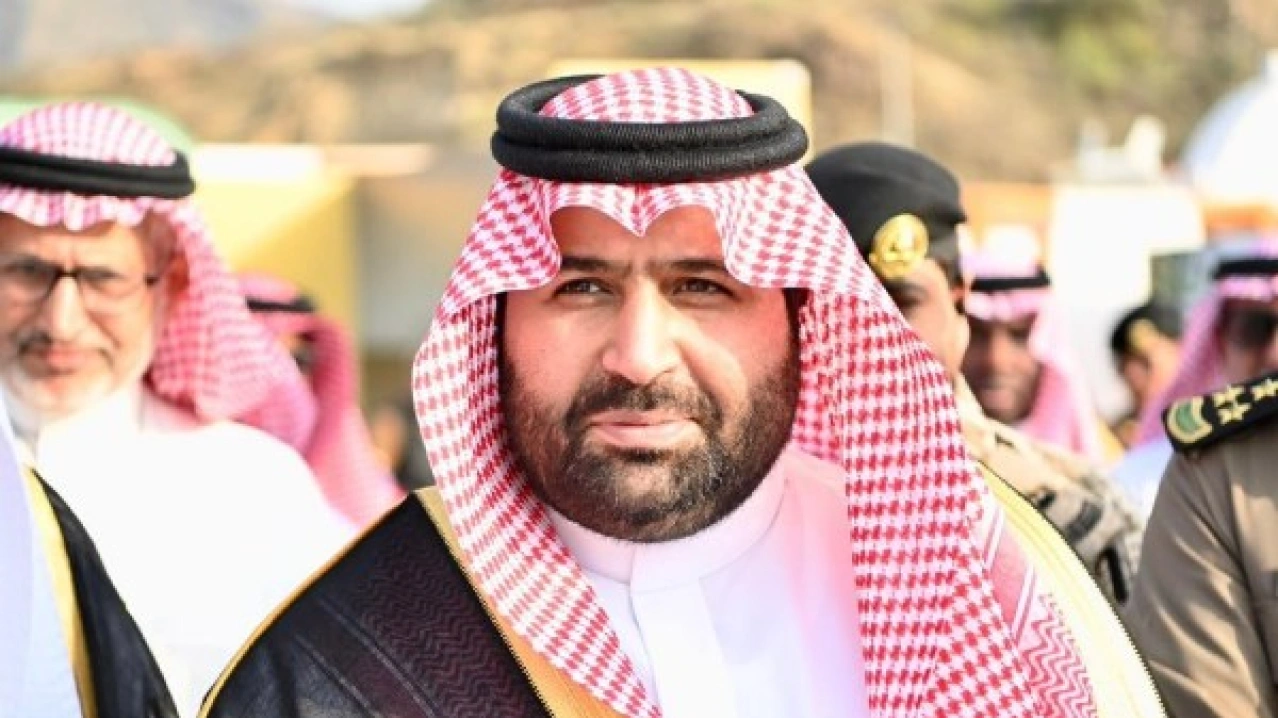 أمير جازان ونائبه يناقشان احتياجات صامطة التنموية مع الأهالي