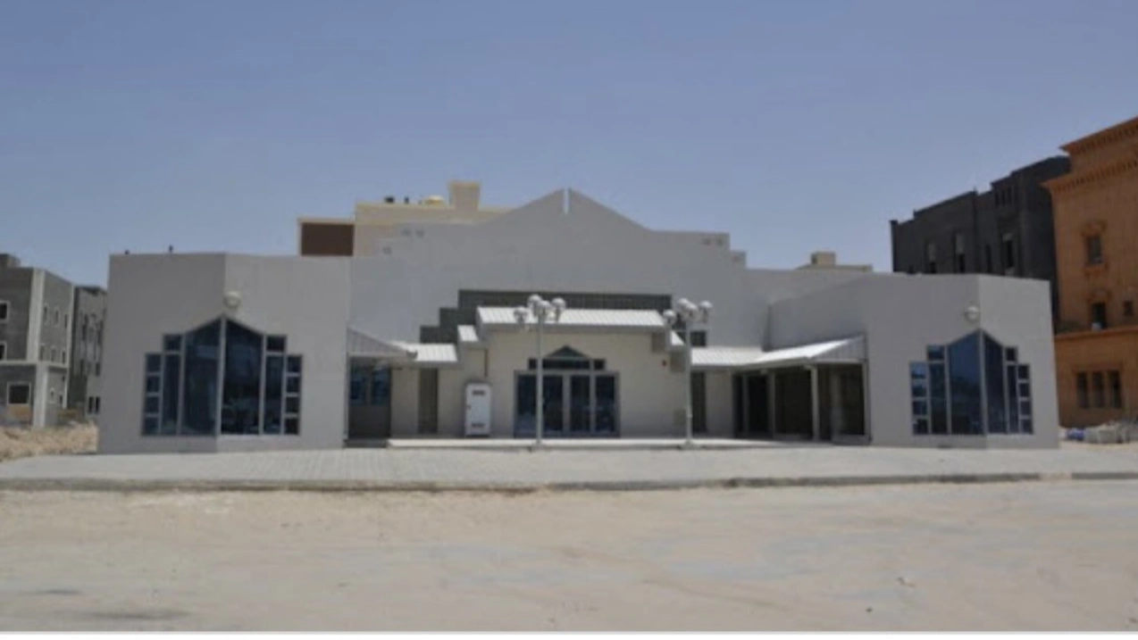 ضبط امرأة بالتسول في منطقة الهجن
