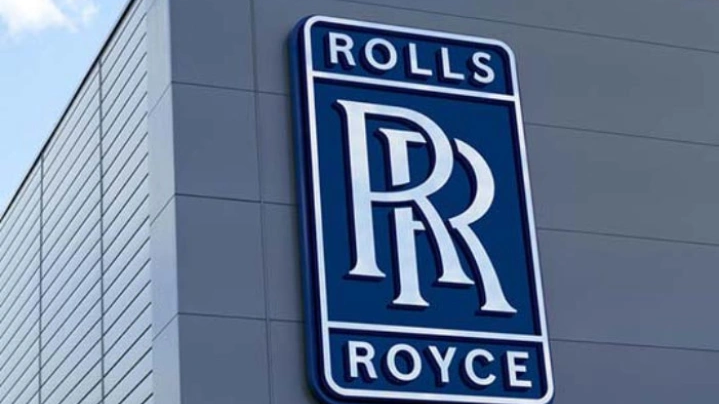 Rolls-Royce Sells UK Pension Fund in Historic $5.8 Billion Deal