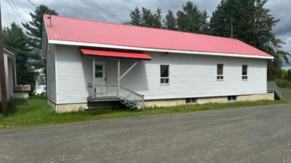 Former U.S.-Canada Border Facility in Maine Goes Up for Auction