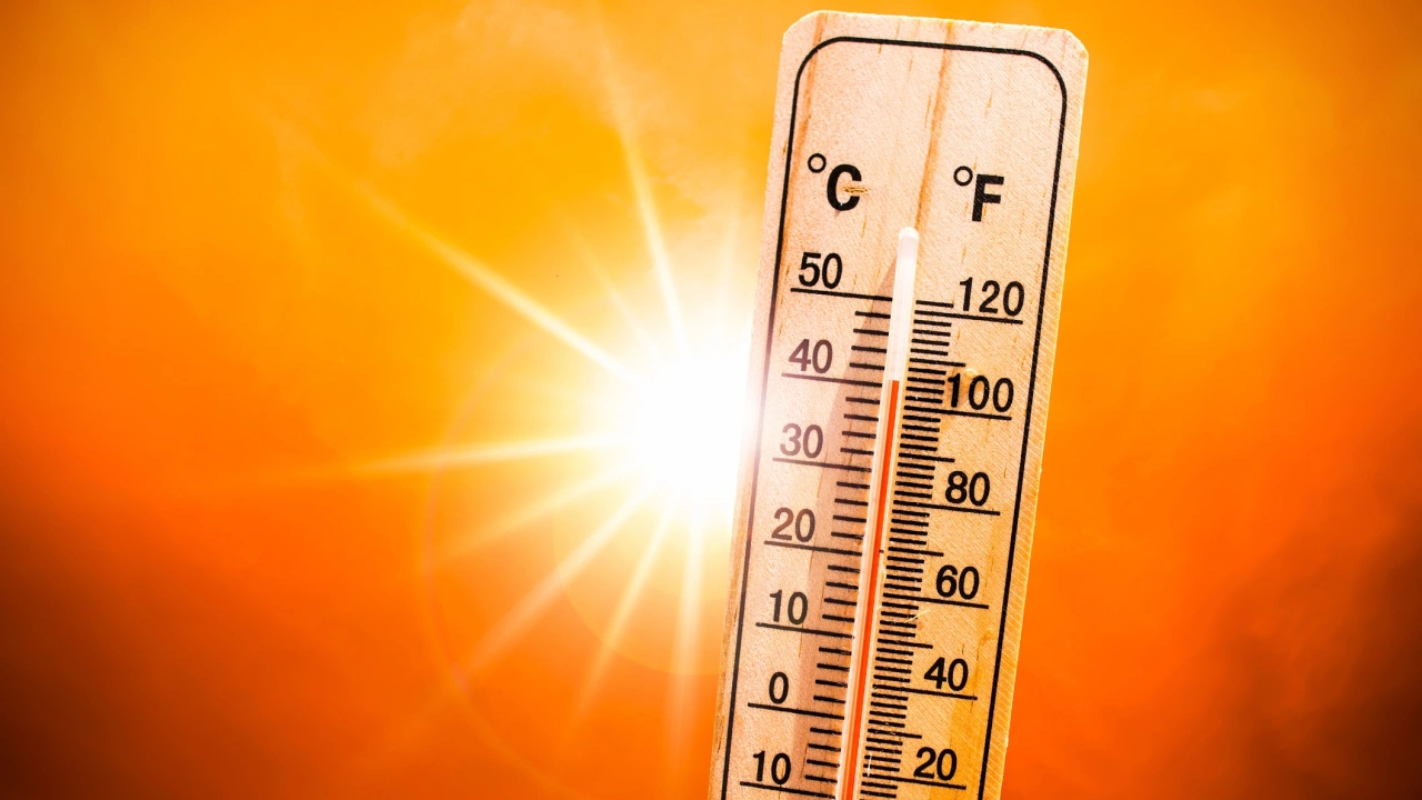 Gradual Decline in Temperatures Observed Today in the UAE
