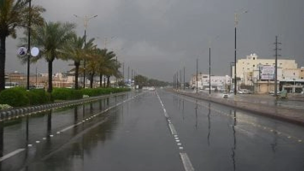 أمطار غزيرة على جازان وعسير وخفيفة في مكة والباحة اليوم