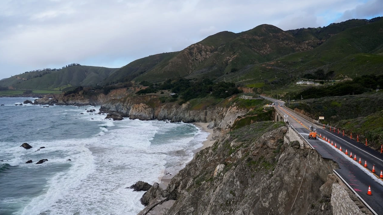 Canadian Father Dies, Five-Year-Old Daughter Missing After Wave Sweeps Them Off California Beach