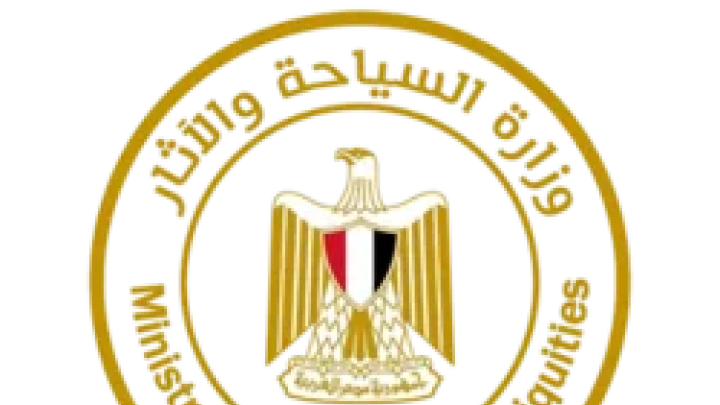 الحكومة المصرية تنفي رفع رسوم تأشيرة الدخول للبلاد