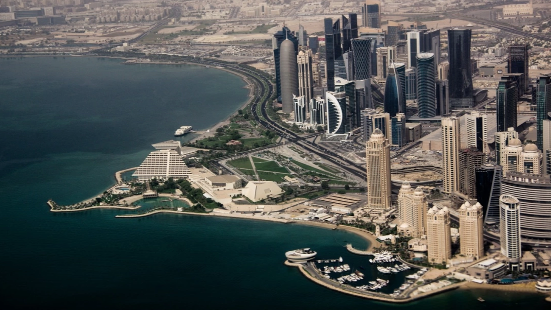 بنوك الإمارات تعين أكثر من 2000 موظفاً جديداً على مدار عام 2024