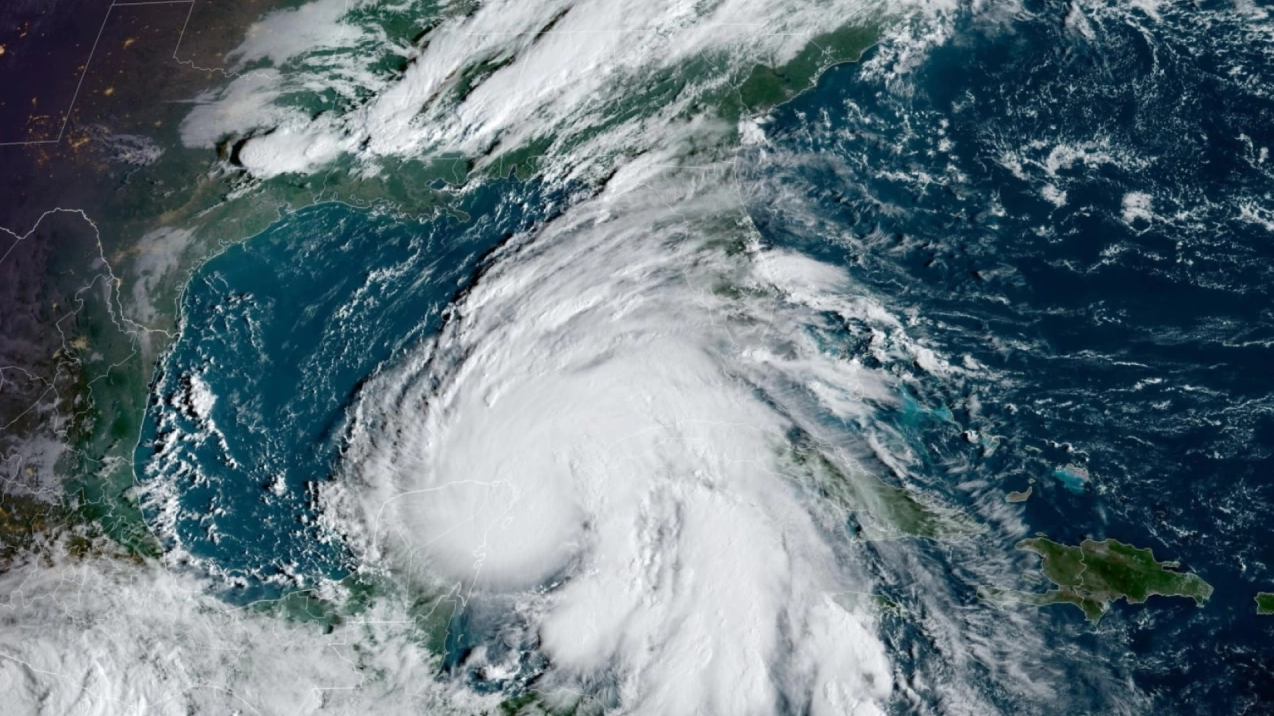 Hurricane Helen turns into a powerful storm and heads toward Florida