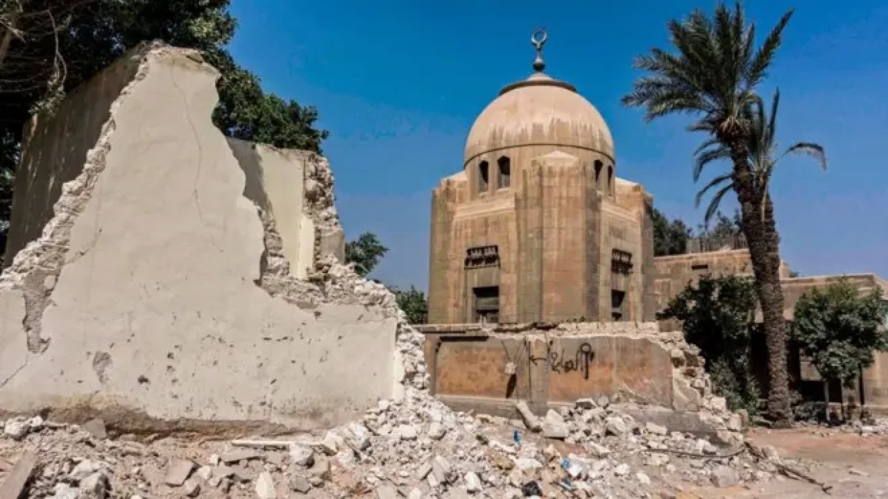 مصر: نقابة المهندسين تطالب بوقف هدم مقابر الإمام الشافعي