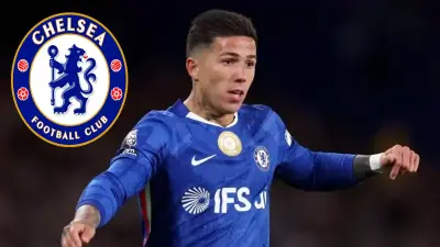 إنزو فرنانديز لاعب تشيلسي يقود تشكيل مباراة الليلة ضد برايتون في الدوري الأنجليزي