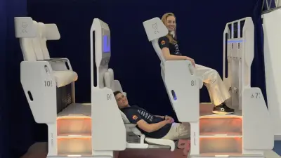 تصميم مقاعد طائرة بطابقين