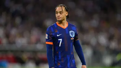 تشافي سيمونز يغيب عن كأس العالم بسبب إصابة