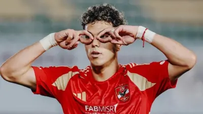 إمام عاشور لاعب نادي الأهلي المصري لكرة القدم