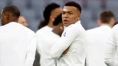 كيليان مبابي وفينيسيوس جونيور خلال مباراة لريال مدريد