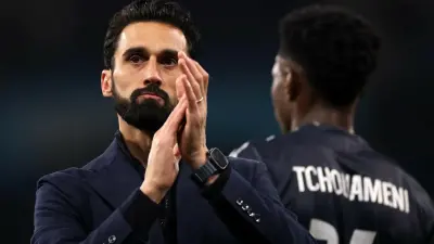 مدرب ريال مدريد ألفارو أربيلوا خلال مؤتمر صحفي