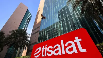تقنية «اتصالات الإمارات» لتعزيز سرعات رفع البيانات عبر الهواتف الذكية