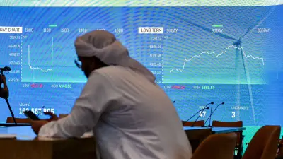 متابعة أداء الأسواق الخليجية في بداية جلسة الثلاثاء