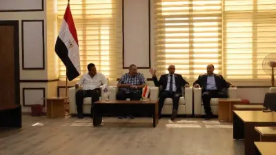 اجتماع جامعة جنوب الوادي الأهلية لمناقشة الأنشطة الطلابية