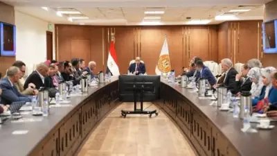 عبد المنعم الجمل رئيس الاتحاد العام لنقابات عمال مصر في سياق حديثه عن الحوار الاجتماعي