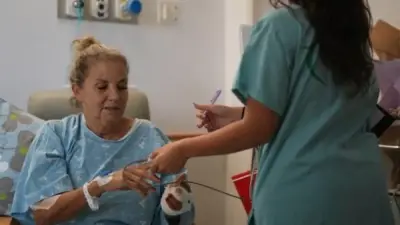 المصورة الصحفية هايدي ليفين في سياق خبر إصابتها بهجوم في الضفة الغربية