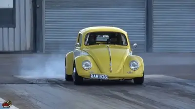 فولكس فاجن بيتل معدلة بمنصة تويوتا MR2 ومحرك أودي TT