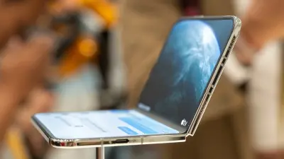 أبل تعلن اتفاقاً مع مورد أميركي للتيتانيوم المستخدم في هاتف آيفون ديو