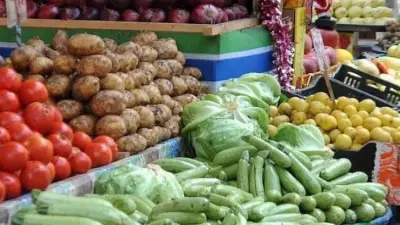 أسعار الخضروات والفاكهة في سوق العبور للجملة