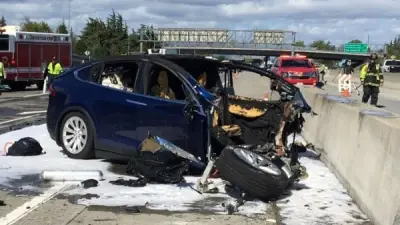حادث تسلا المميت على الطريق السريع آي 80 في فاليجو