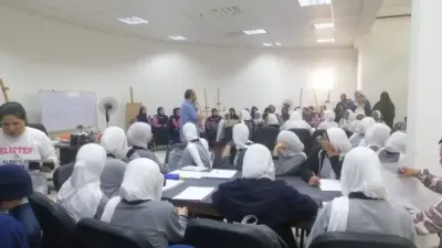 فعاليات فنية لطلاب المدارس في مجمع 15 مايو للفنون المعاصرة