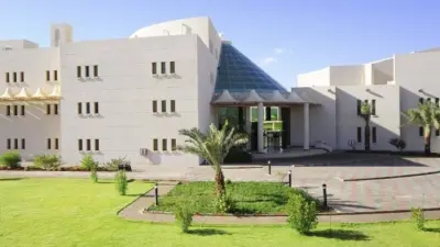 الدراسة عن بُعد في مدارس الجوف عبر منصة مدرستي