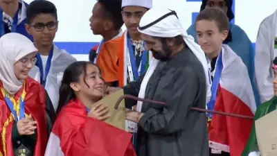 تكريم الطالبة المصرية ميار عثمان بعد فوزها بتحدي القراءة العربي