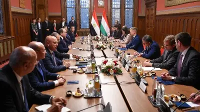 الرئيس السيسي ورئيس الوزراء المجري بيتر ماچار خلال مباحثات في بودابست