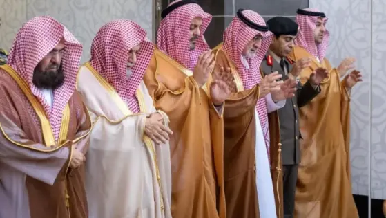 السعوديون يؤدون صلاة الاستسقاء في جميع مناطق المملكة
