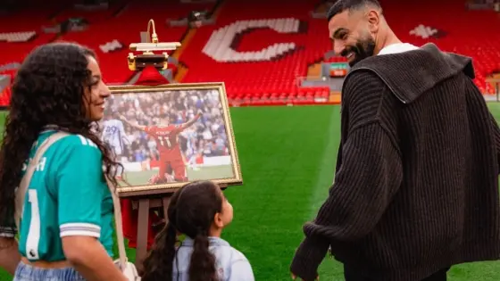 أطفال محمد صلاح يرفضون تشجيع أي فريق أخر غير ليفربول